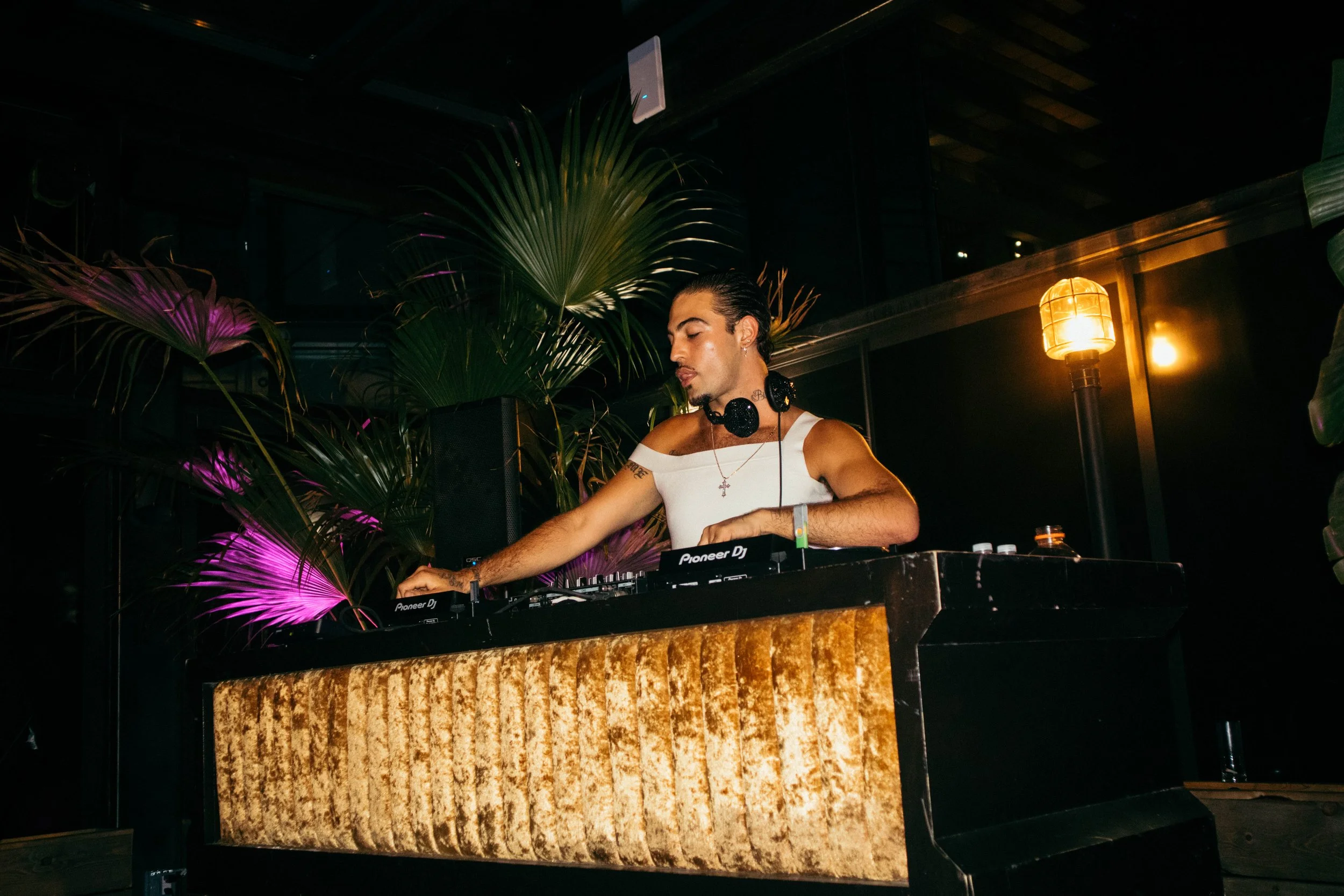 Event Photography

Event: PARADE 
Photography: Caroline Kady
Producer: Brand Caffiene
Studio: CKady Studios