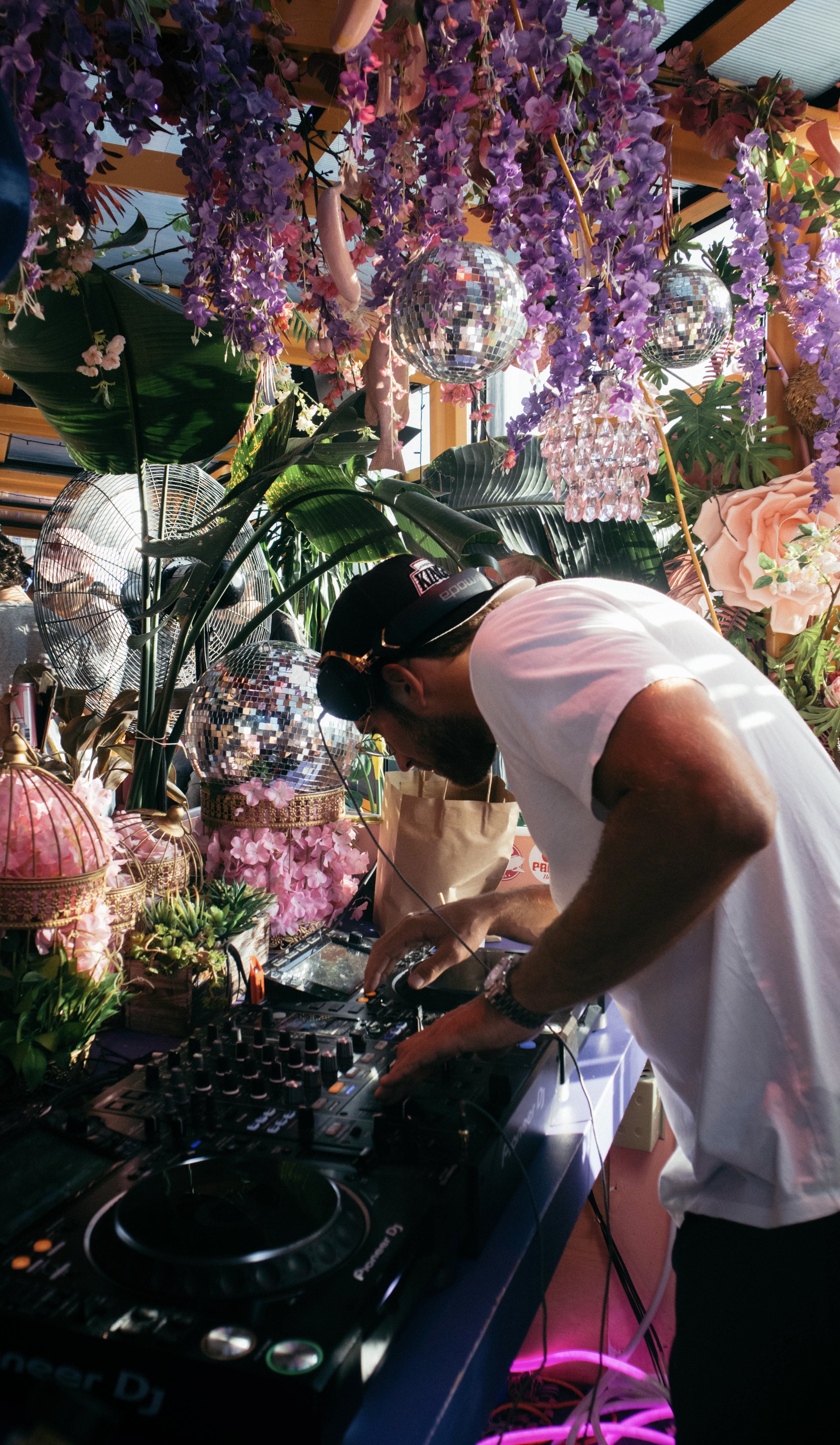 Event Photography

Event: Make Believe NYC Summer Opening
Photography: Caroline Kady
Producer: Brand Caffiene
Studio: CKady Studios