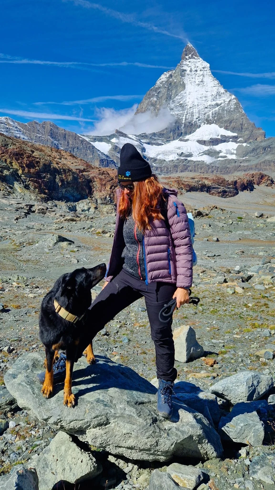 Mel and Miri - human and dog. Some days off in Zermatt, picture in front of the Matterhorn. Hundeschule, Mel's pawsitive. Hundetrainer Schweiz. Beauceron love. Melanie Safret