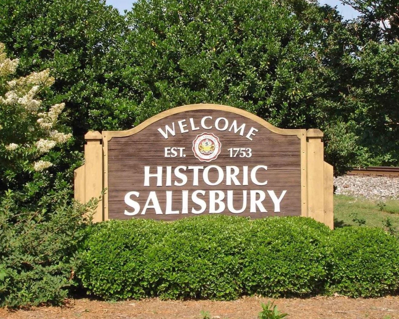 Helping landscaping businesses in Salisbury North Carolina stay on top of bookkeeping and cash flow