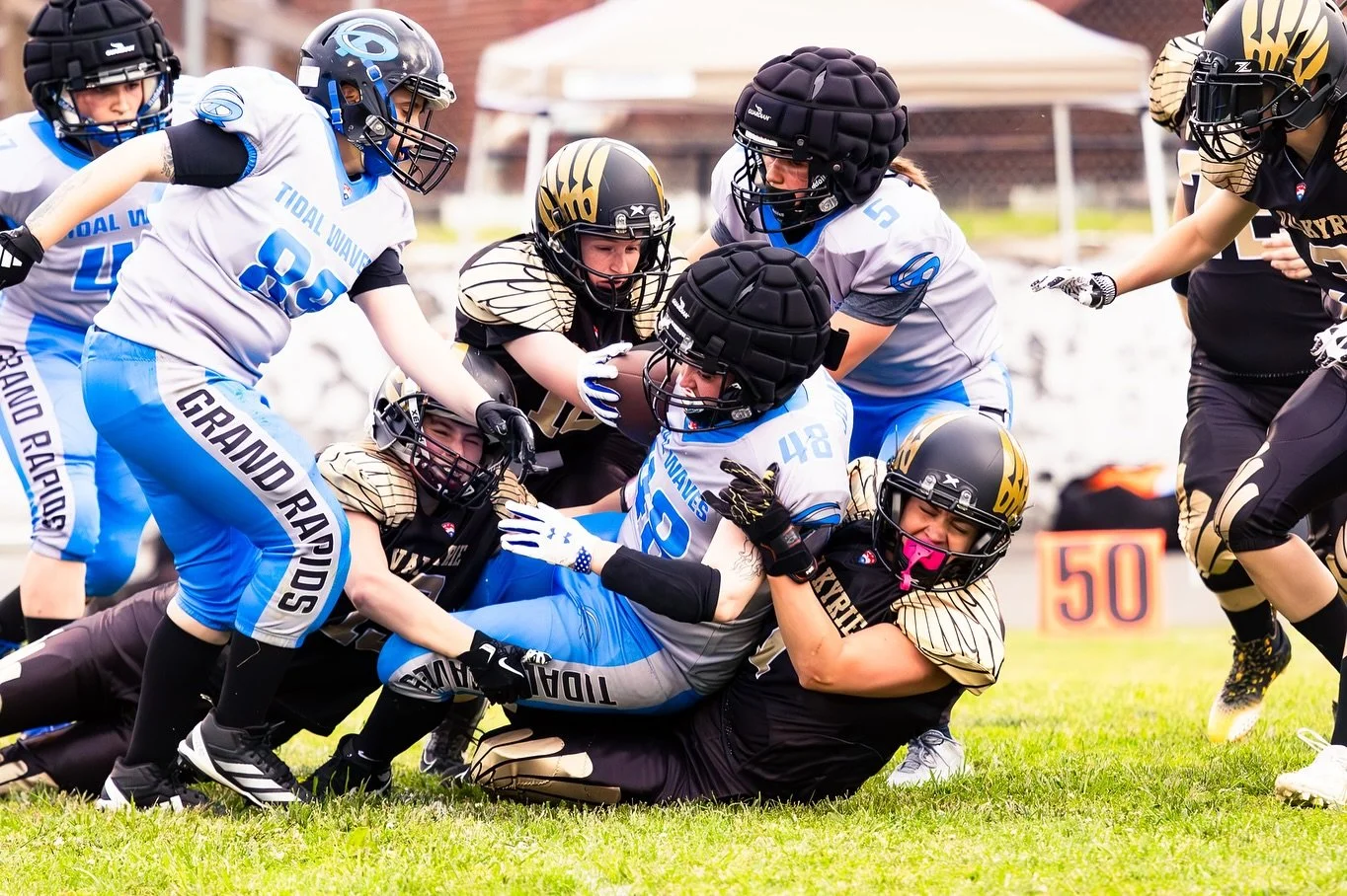 defense tackle pile 02.jpg