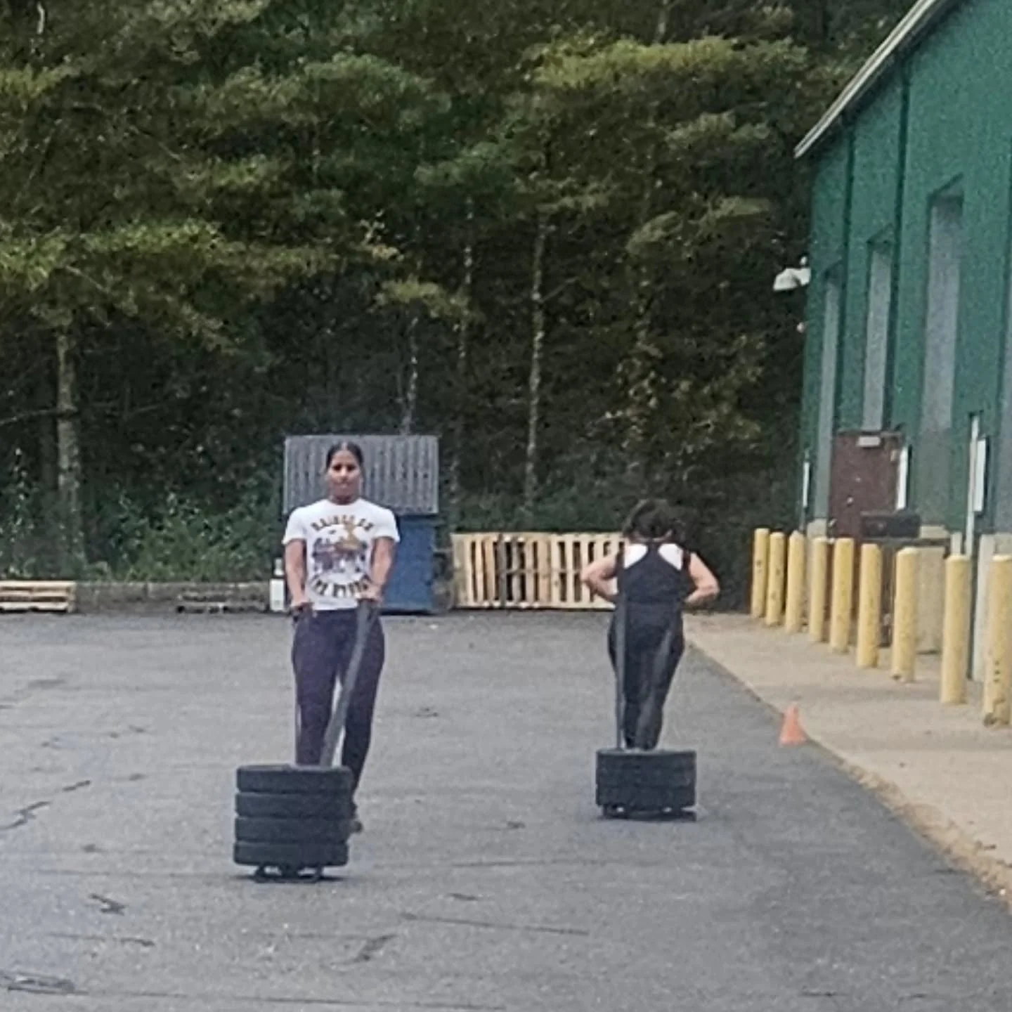 7AM HYROX
9 rounds of Bike, Ski, Row and Sleds!
Strong work everyone! 👊