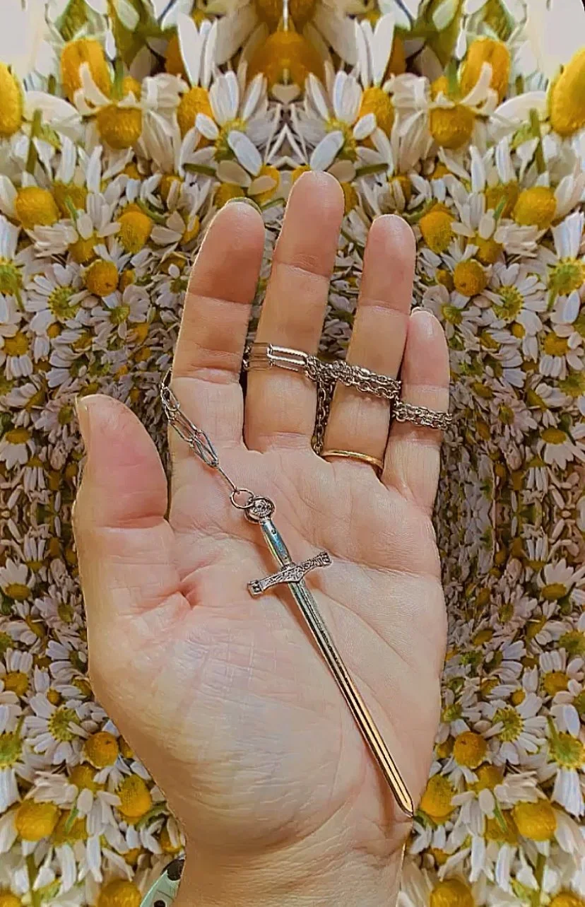 Paladin’s Calm Necklace