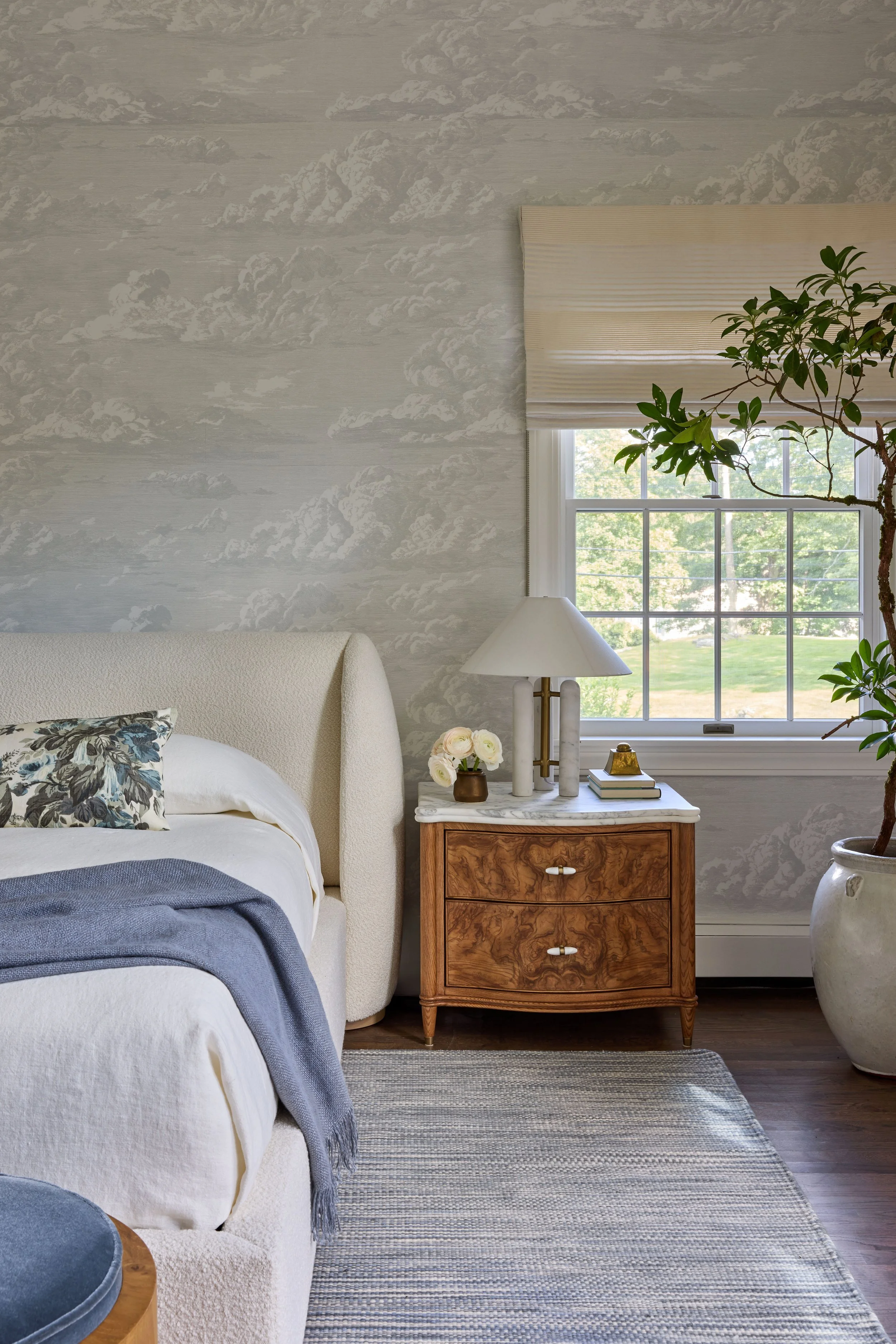 historical bedroom interior design.jpg