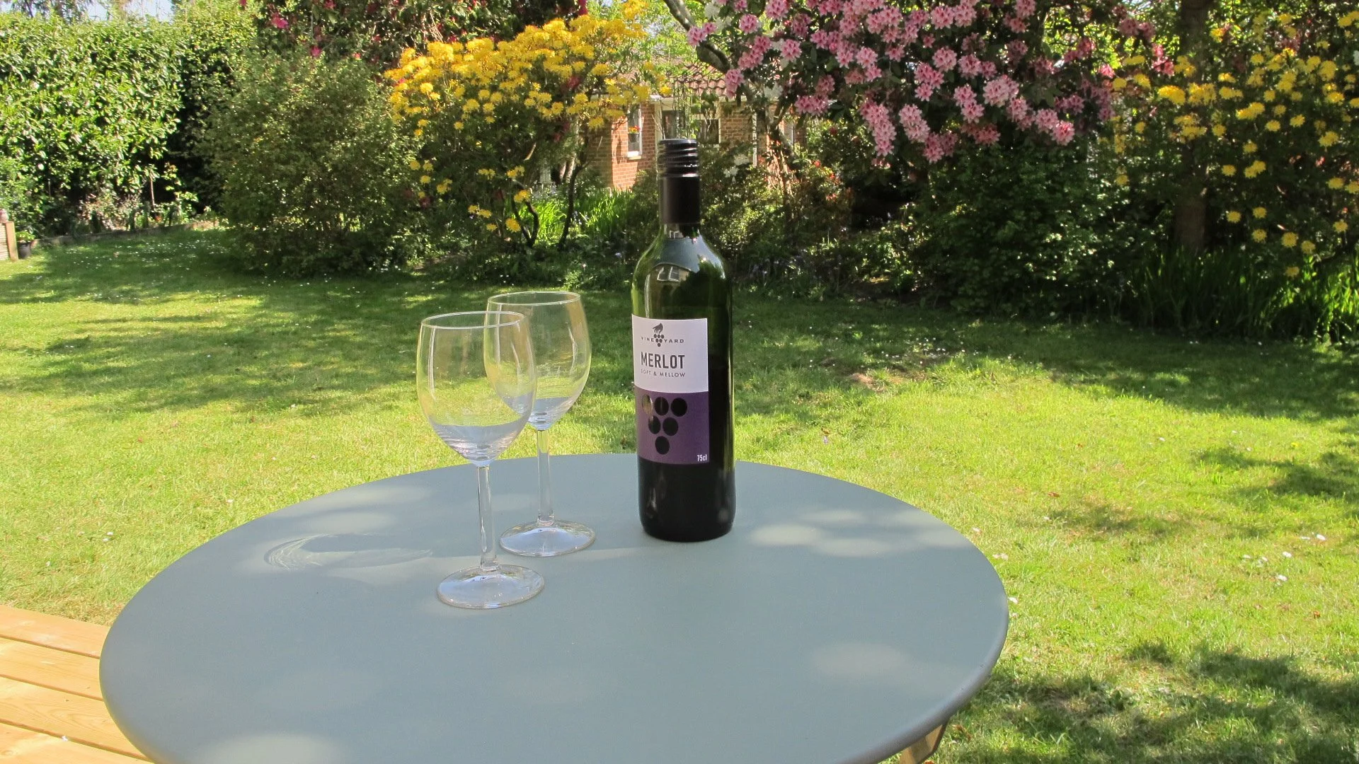 new-forest-self-catering-cabin-wine