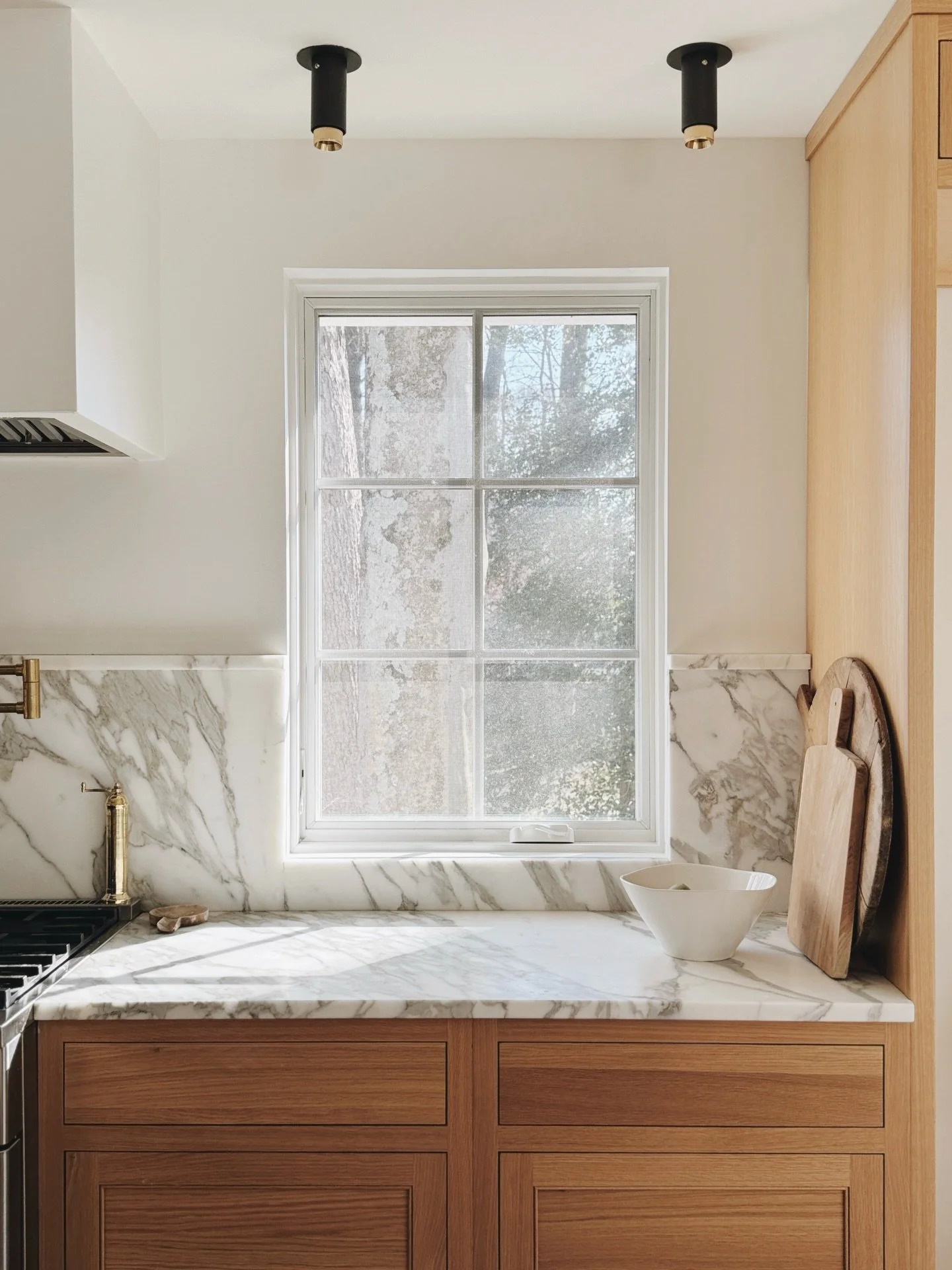 Patiently waiting for the last layers that will finish this space. Roman shades, ordered. 

Swipe to see how far we&rsquo;ve come.