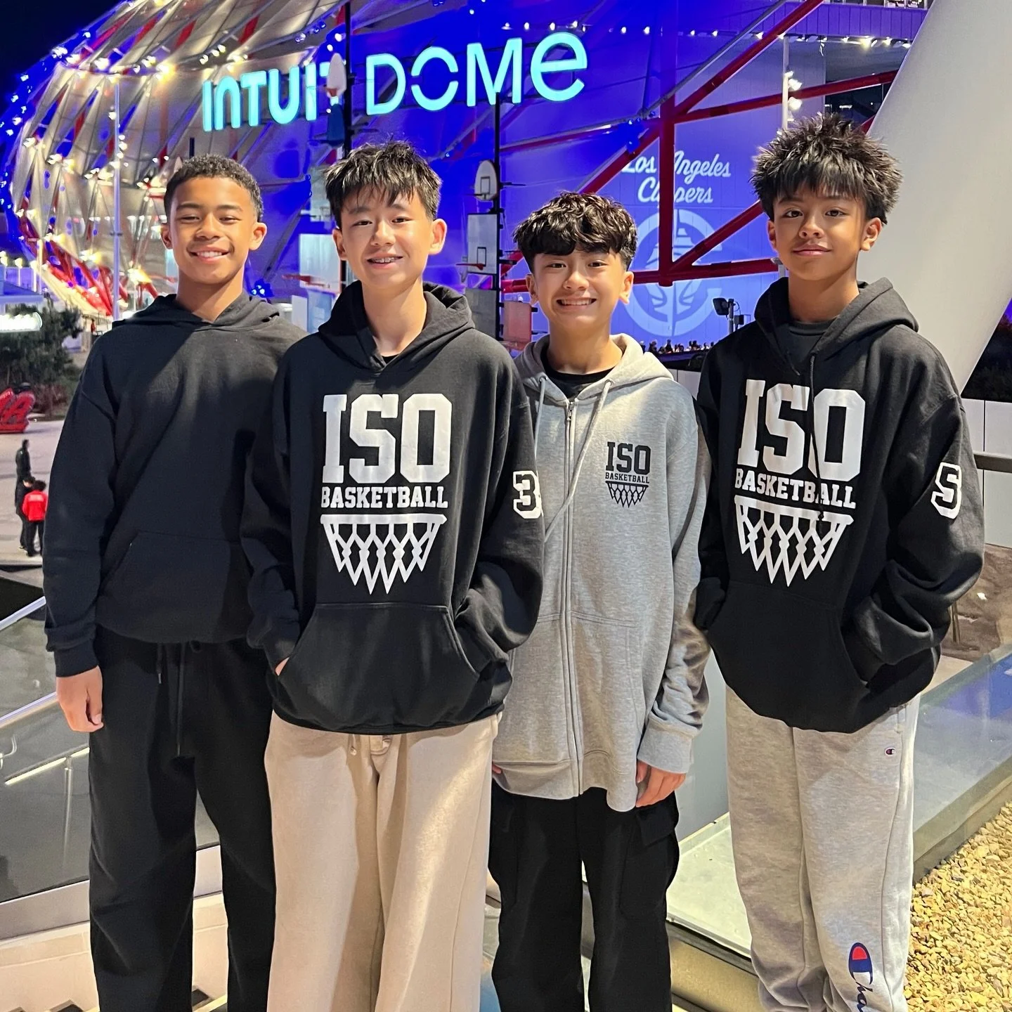 SQUAD GOALS!! ISO boys in their custom hoodies, respresenting at the Intuit Dome.

📩 DM us to get custom apparel for your squad.

#customapparel #gamedaygear #squadgoals #youthbasketball #intuitdome