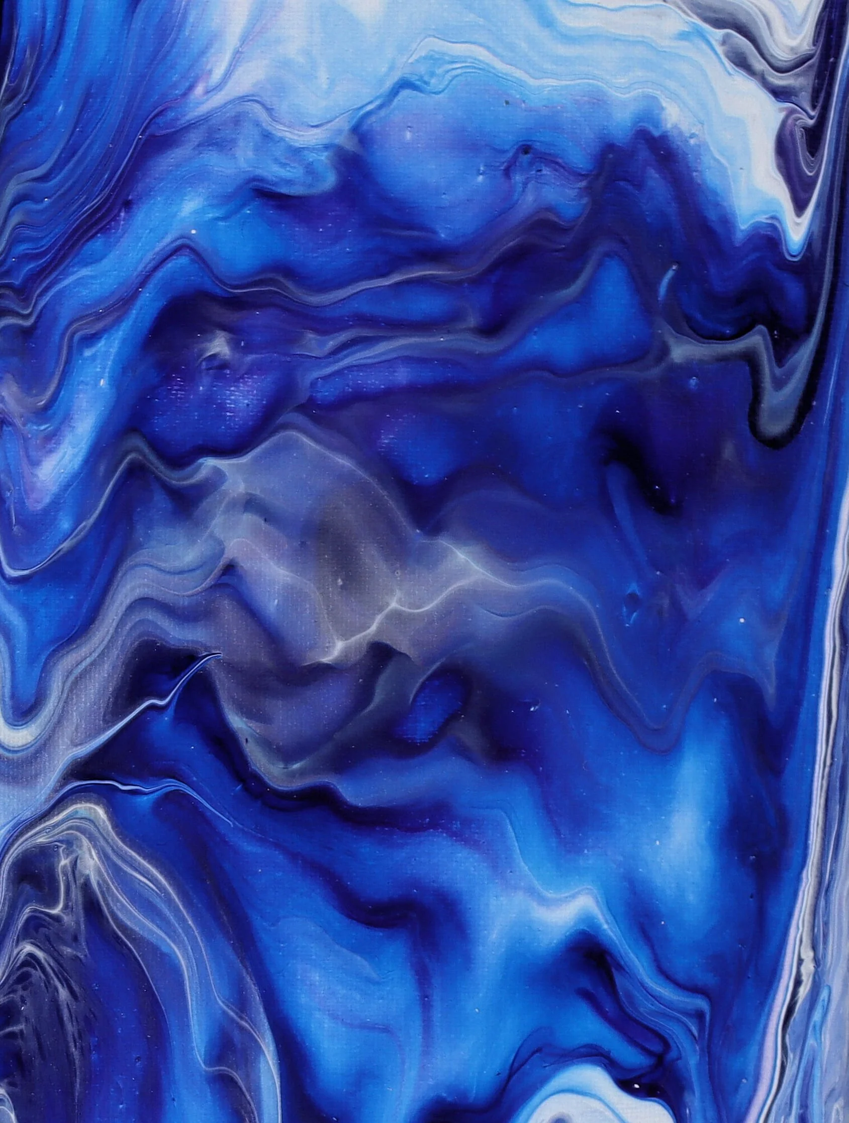 Luminous - Close 2.jpg