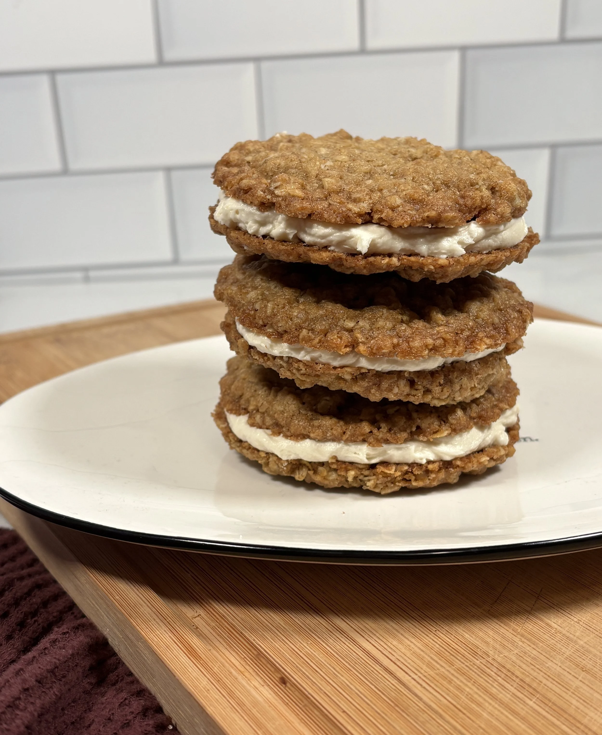 Oatmeal Cream Pie from Mary's Nakehouse
