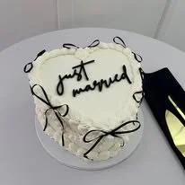 tianna wedding cake2.jpg