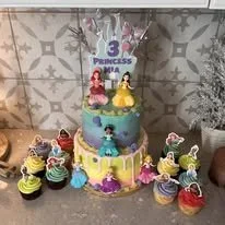 princess mia tier and cupcakes.jpg