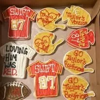 tswift travis superbowl cutouts.jpg