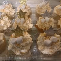 moon and stars cupcakes2.jpg
