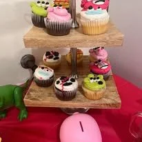 mia toy story cupcakes.jpg