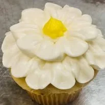 daisytopped cupcakes.jpg