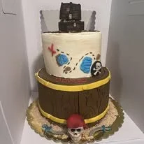 pirate tier cake.jpg