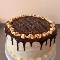 salt car truffle cake.jpg