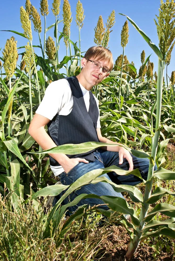 Senior portrait session, senior photography, Arizona photographer, phoenix area photographer, senior photos, senior photos, old litchfield park and old goodyear, corn field 
