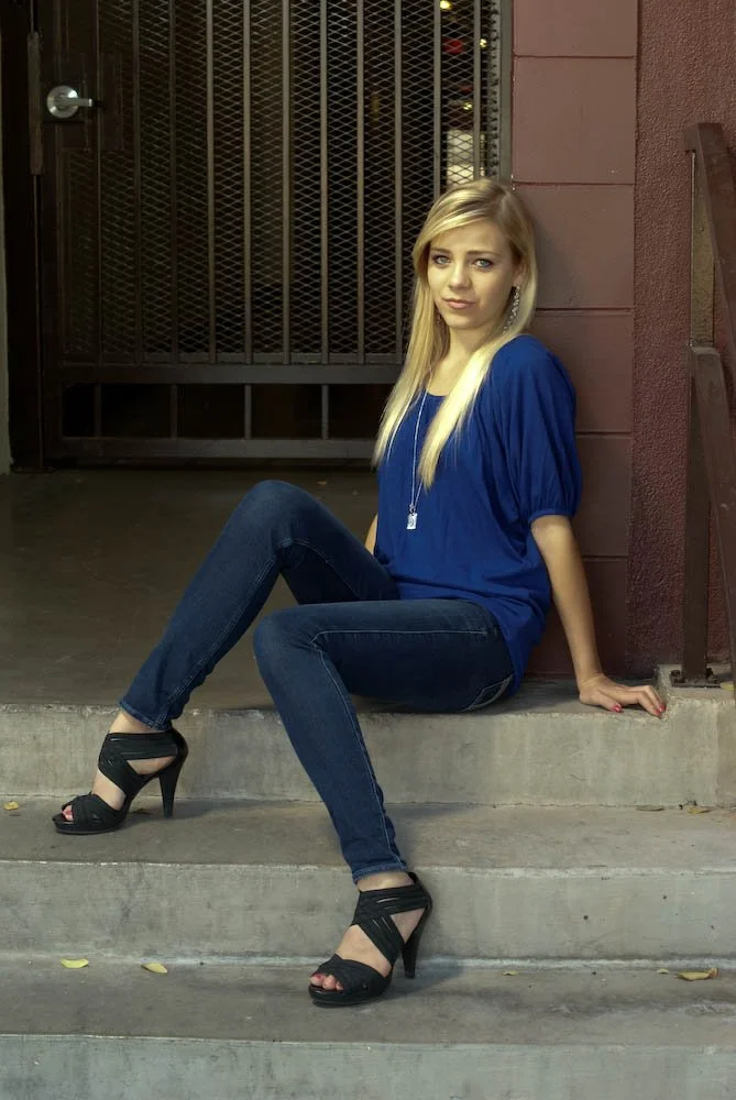Senior portrait session, senior photography, Arizona photographer, phoenix area photographer, senior photos, downtown phoenix arts district and Roosevelt Row
