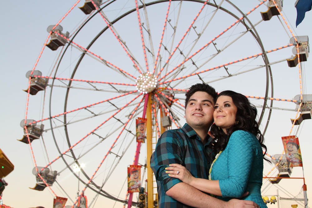  family photography, family portraits, Arizona, phoenix, family photo session, couple photo session at the Arizona State Fair