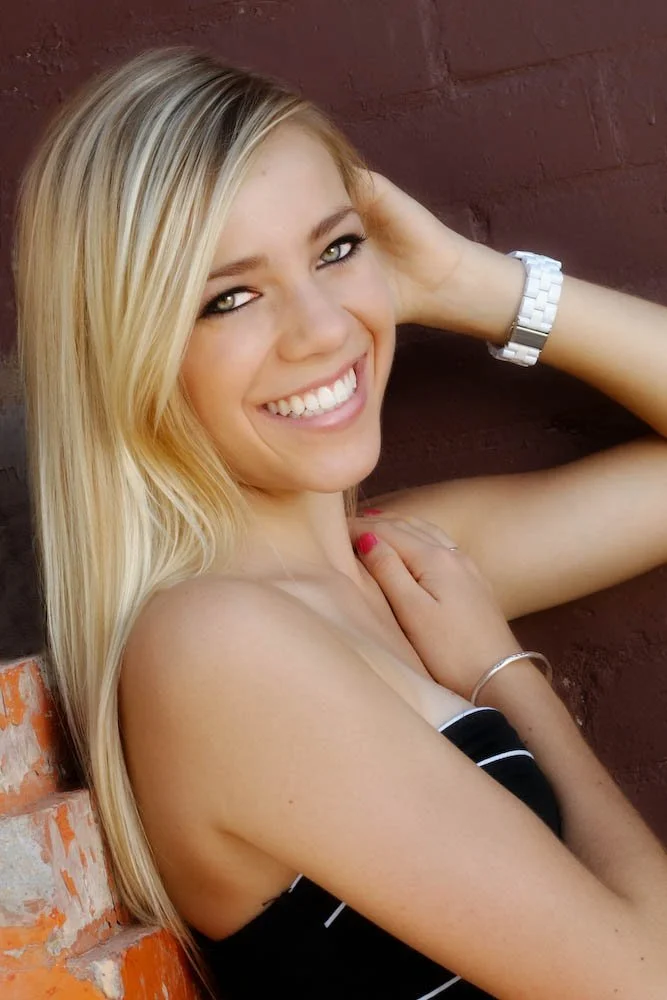 Senior portrait session, senior photography, Arizona photographer, phoenix area photographer, senior photos, downtown phoenix arts district and Roosevelt Row