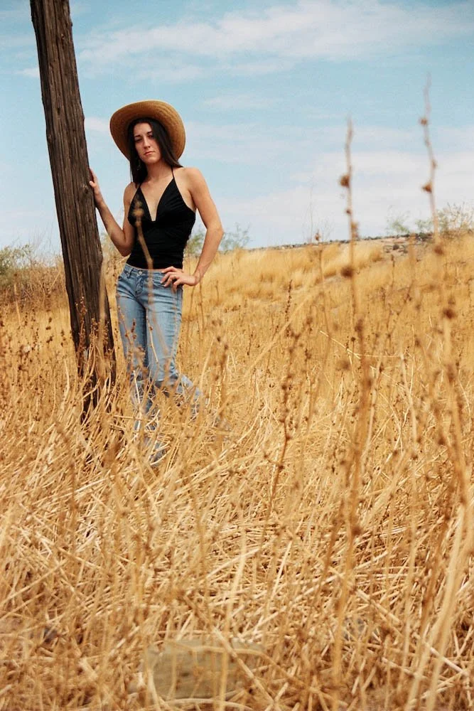 Senior portrait session, senior photography, Arizona photographer, phoenix area photographer, senior photos, West Valley field cowgirl session