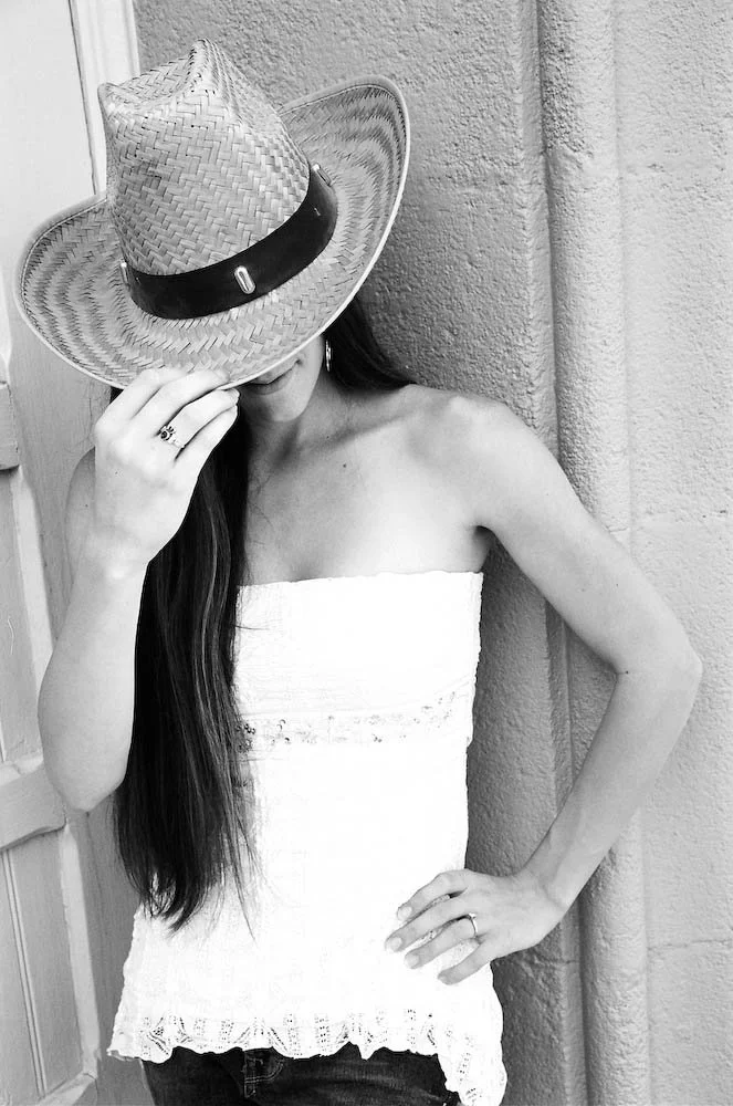 Senior portrait session, senior photography, Arizona photographer, phoenix area photographer, senior photos, West Valley field cowgirl session