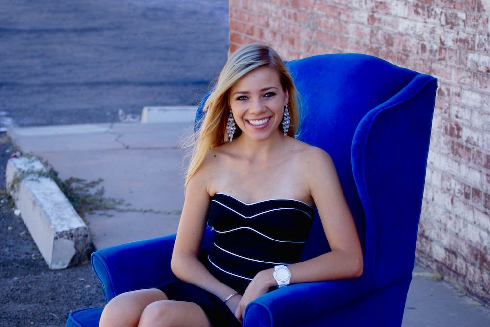 Senior portrait session, senior photography, Arizona photographer, phoenix area photographer, senior photos, downtown phoenix arts district and Roosevelt Row