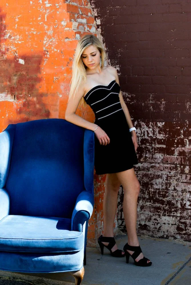 , downtown phoenix arts district and Roosevelt RowSenior portrait session, senior photography, Arizona photographer, phoenix area photographer, senior photos