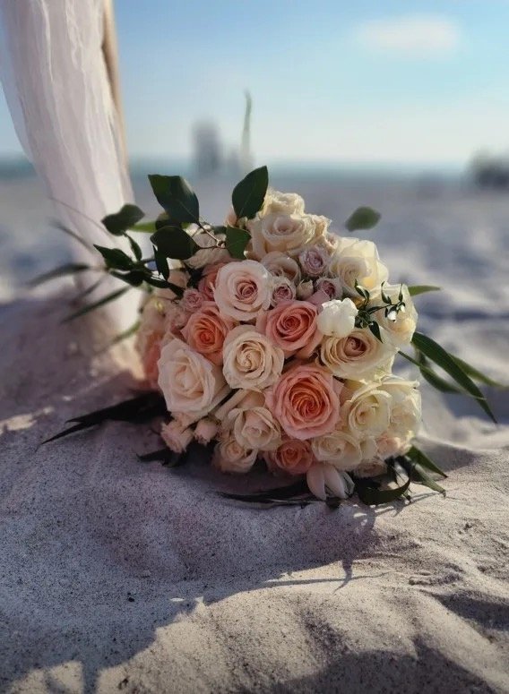 blush-pink-bridal-bouquet-clearwater-beach-destination-wedding.jpg