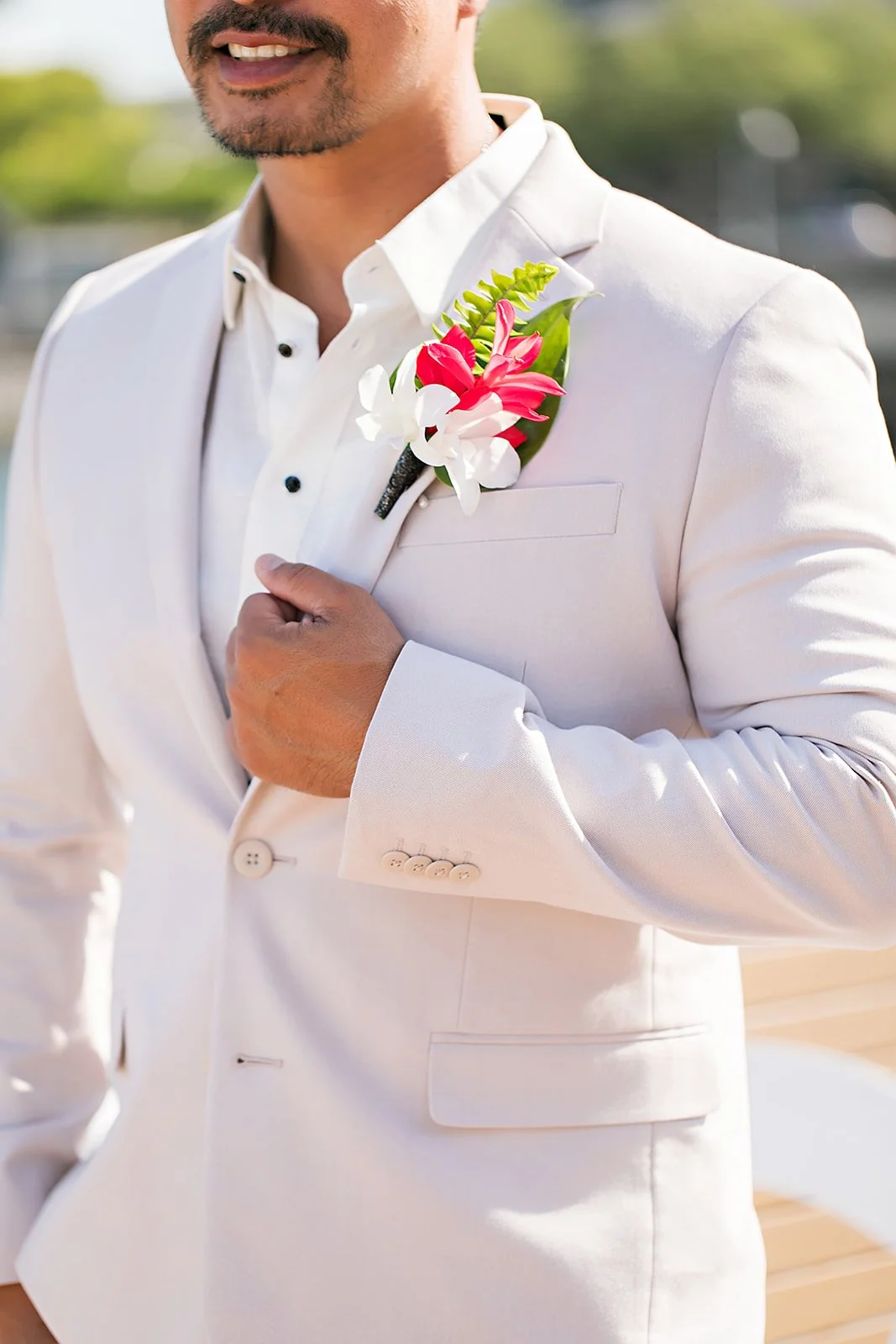 groom-tropical-boutonniere-clearwater.jfif