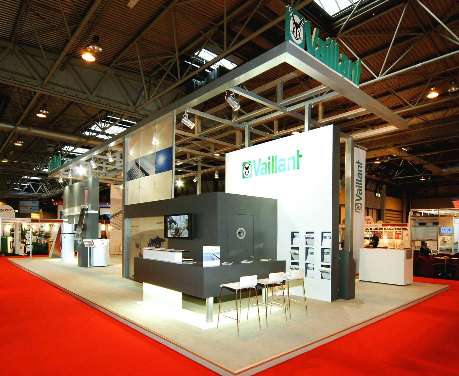 Vaillant-custom-exhibition-stand-stores.jpg