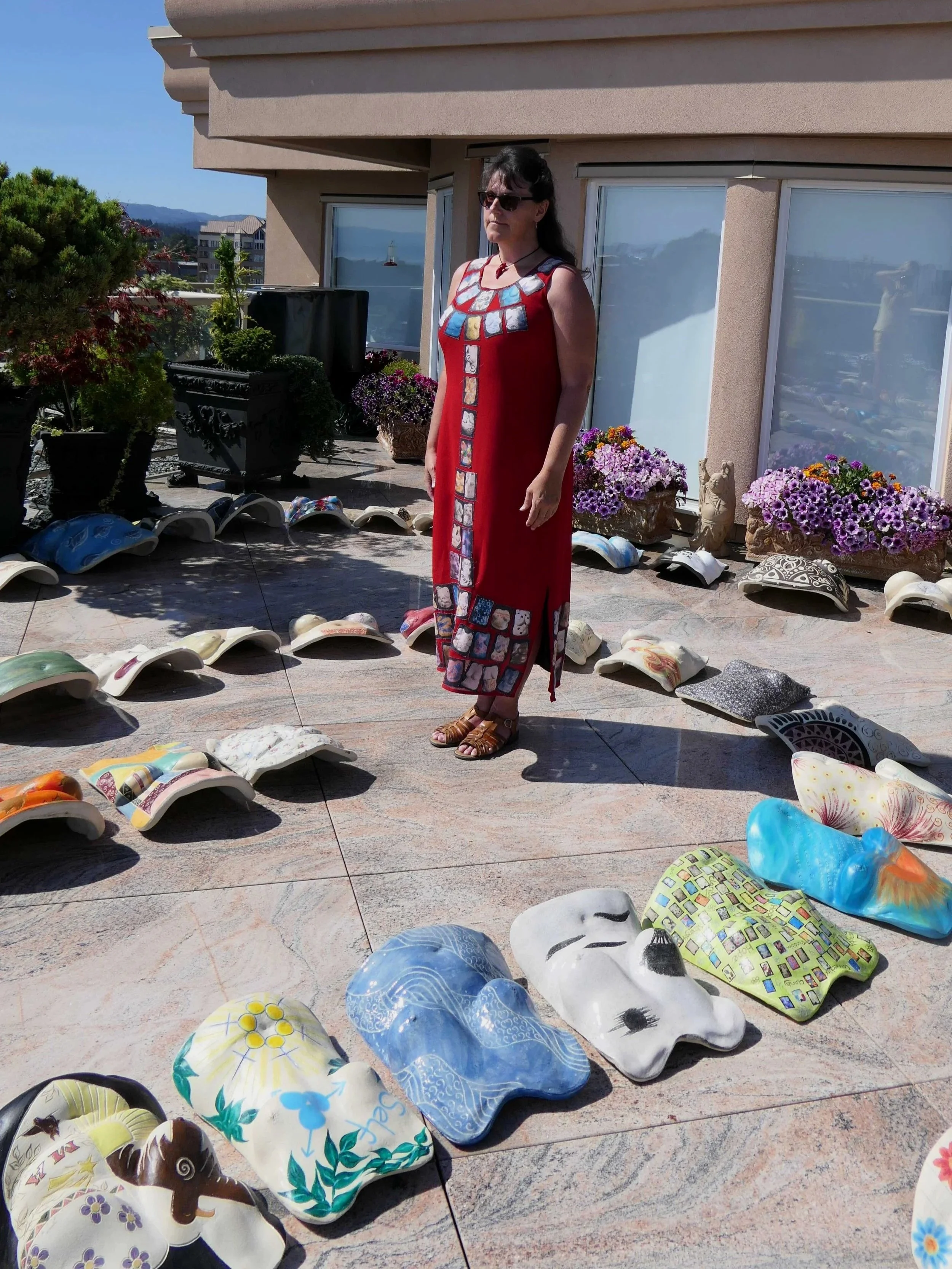 Exhibition for One — a final, private performance marking the completion of The Beautiful Women Project.
For 120 minutes, each sculpture was met, witnessed, and spoken with.