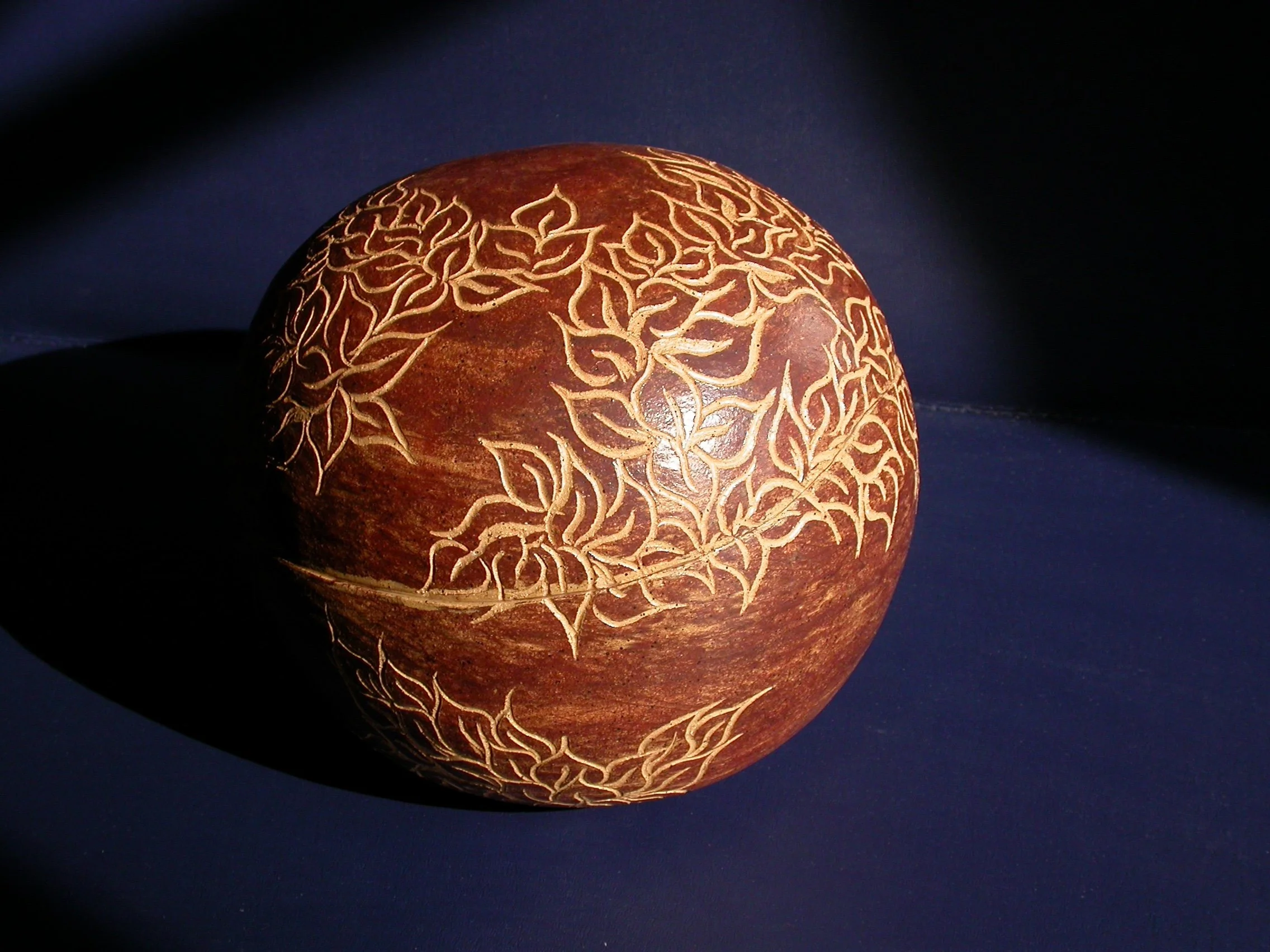 Memorial urn created to honour a life remembered. Each commission is shaped through conversation, care, and respect.