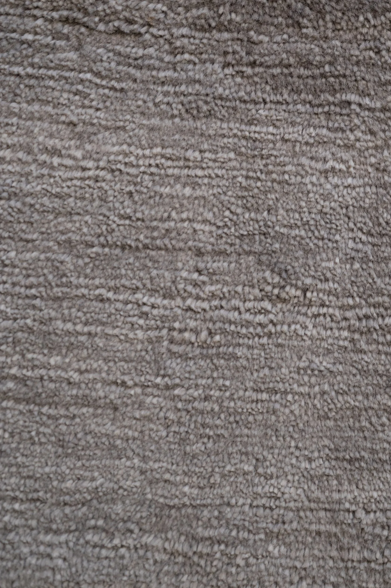 N-001046_02_handknotted.jpg