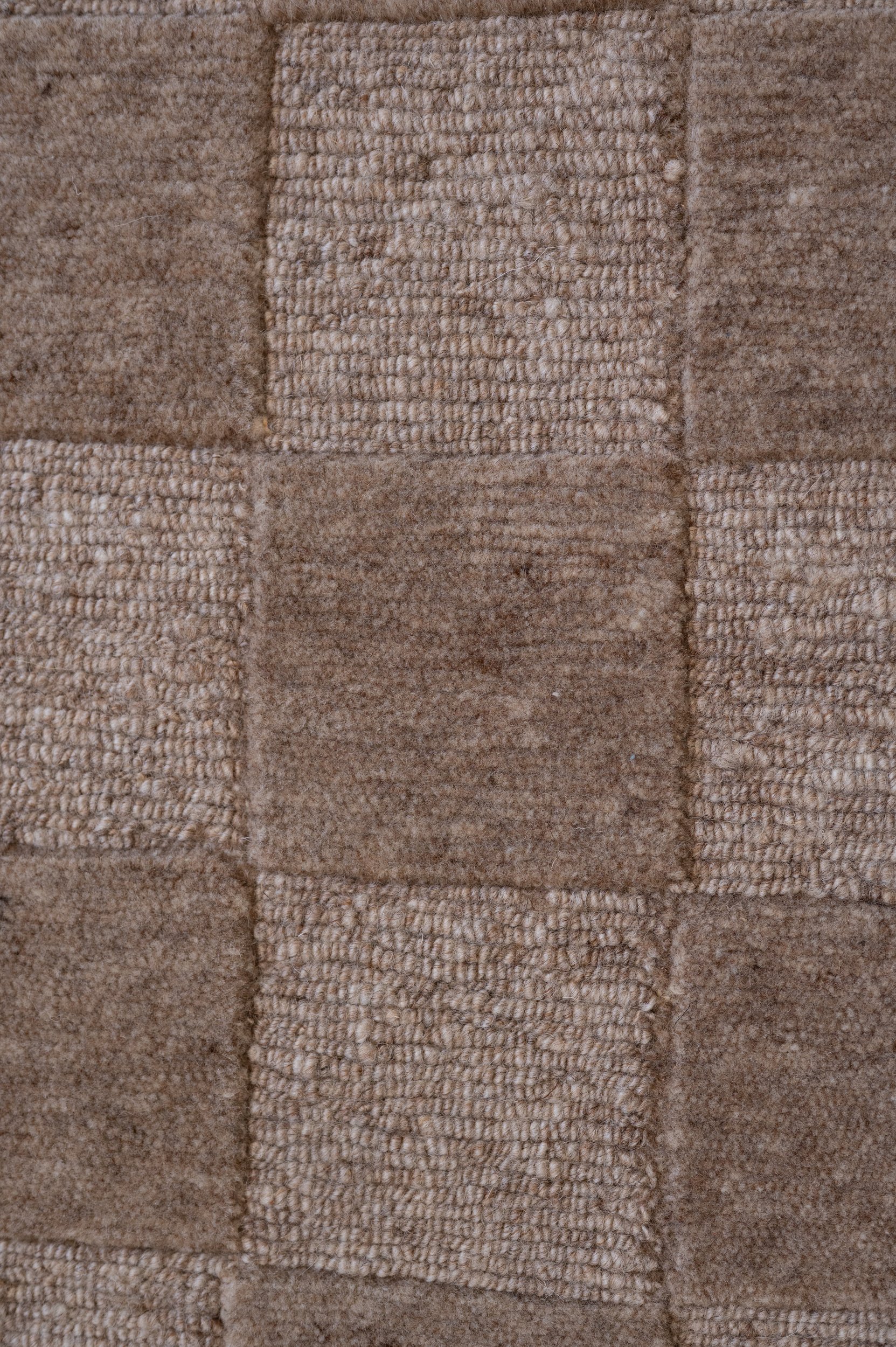 N-001137_02_handknotted.jpg
