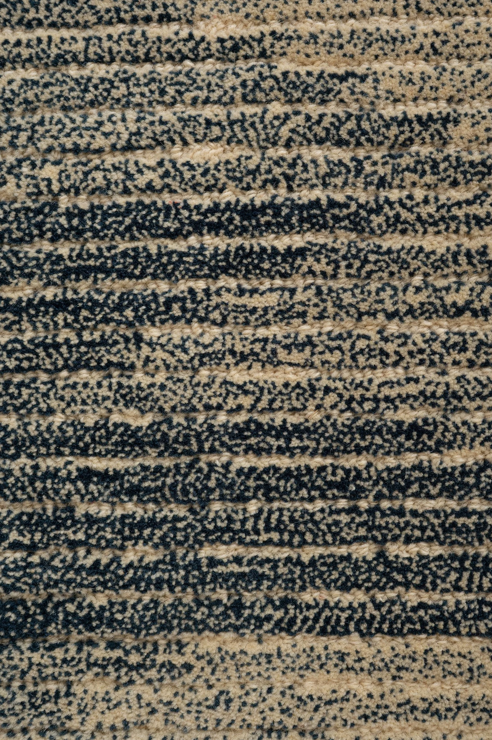 C-001537_02_handtufted.jpg