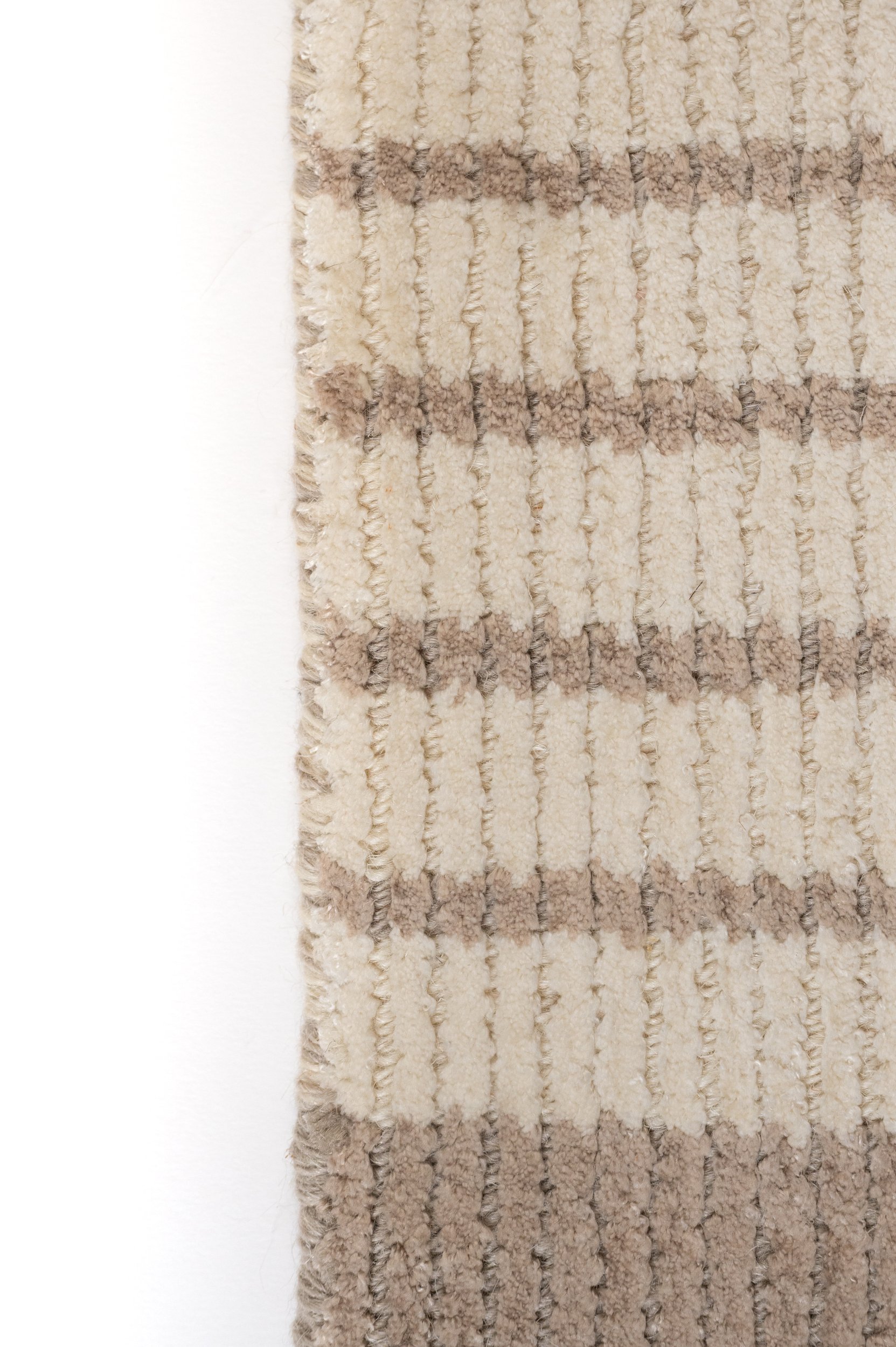 C-001568_03_handwoven_outdoor.jpg