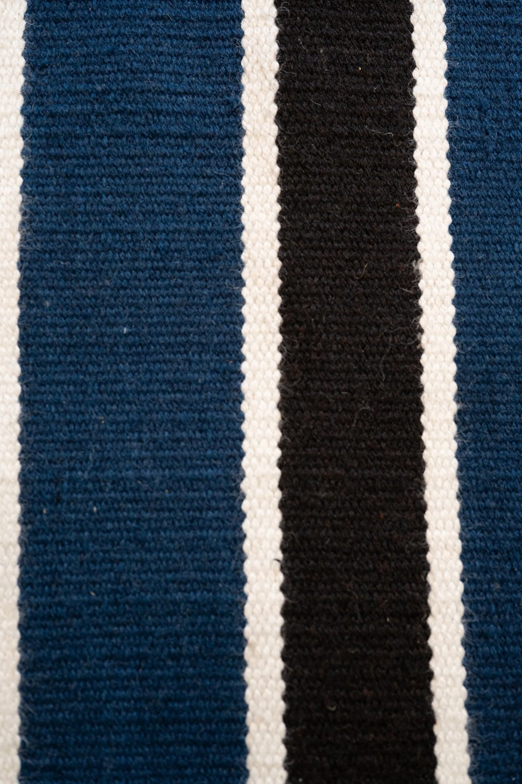 C-001596_02_handwoven.jpg