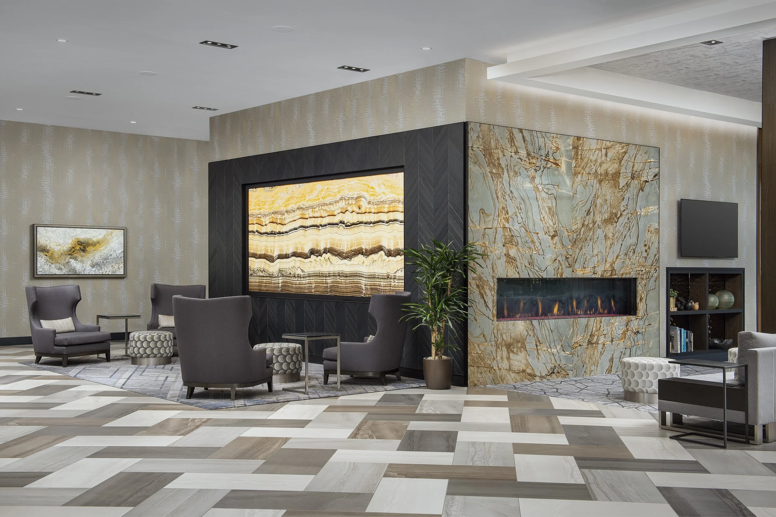 SILVER_CLOUD_POINT_RUSTON_LOBBY_WIDE.jpg