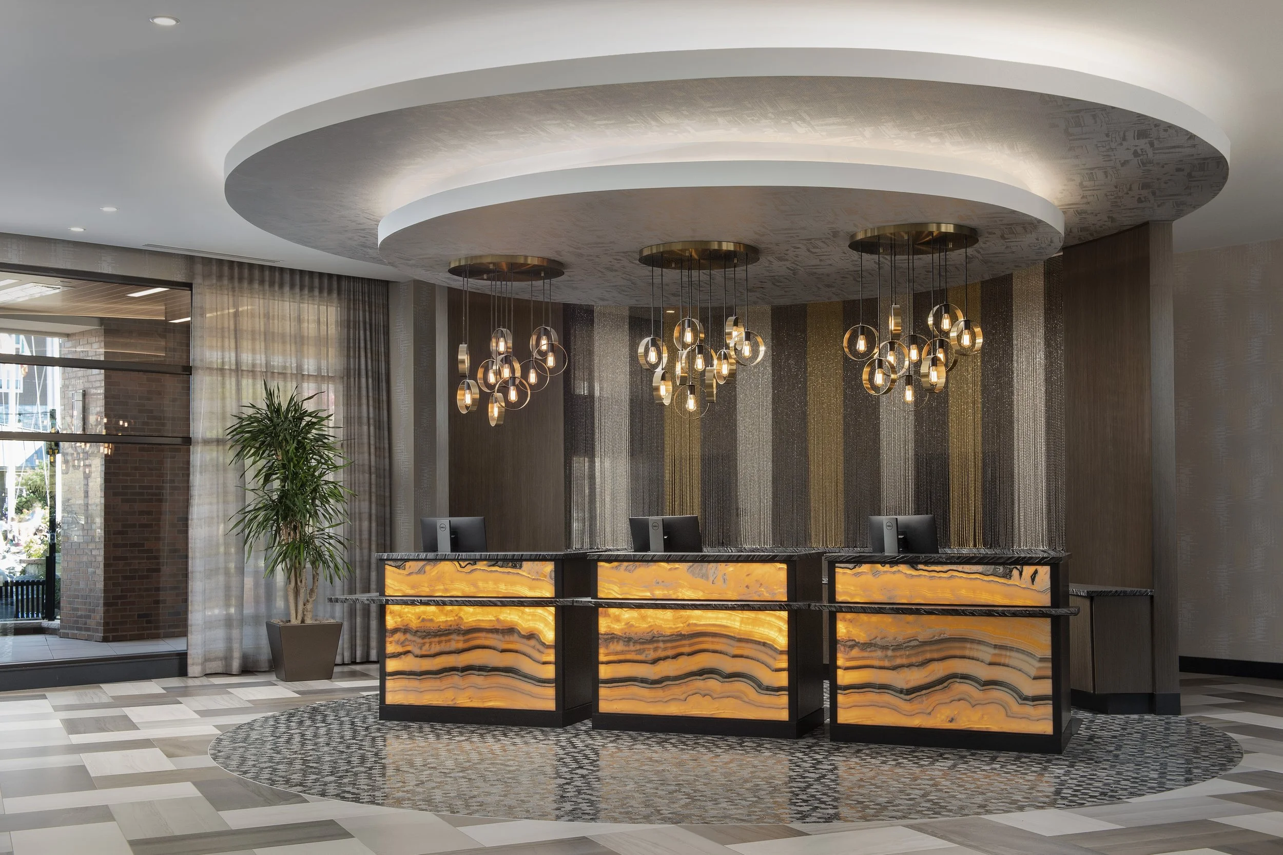 SILVER_CLOUD_POINT_RUSTON_FRONTDESK.jpg