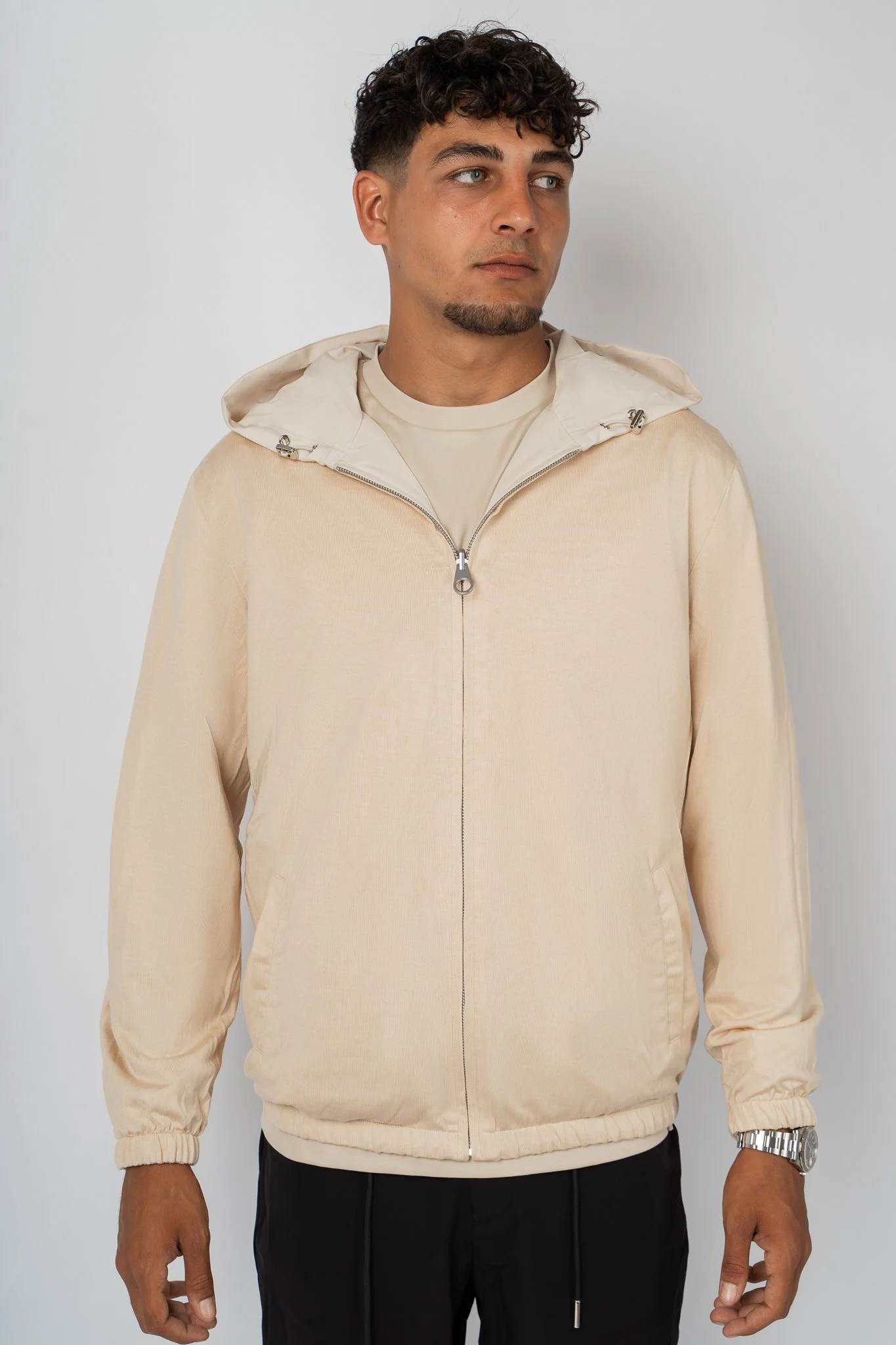 MOONStudios_AlvaroClothing_20260807(039).jpg