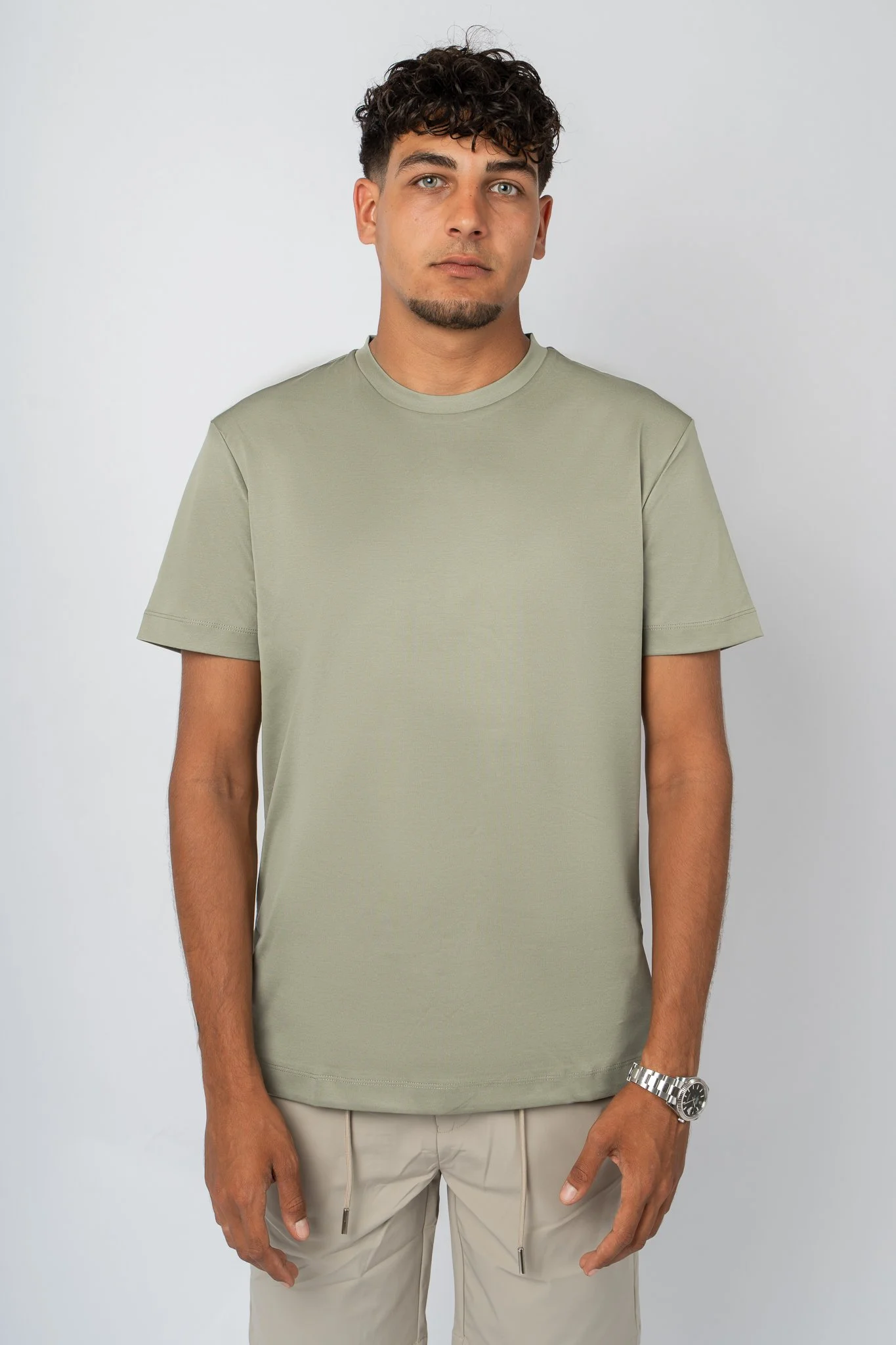 MOONStudios_AlvaroClothing_20260807(001).jpg