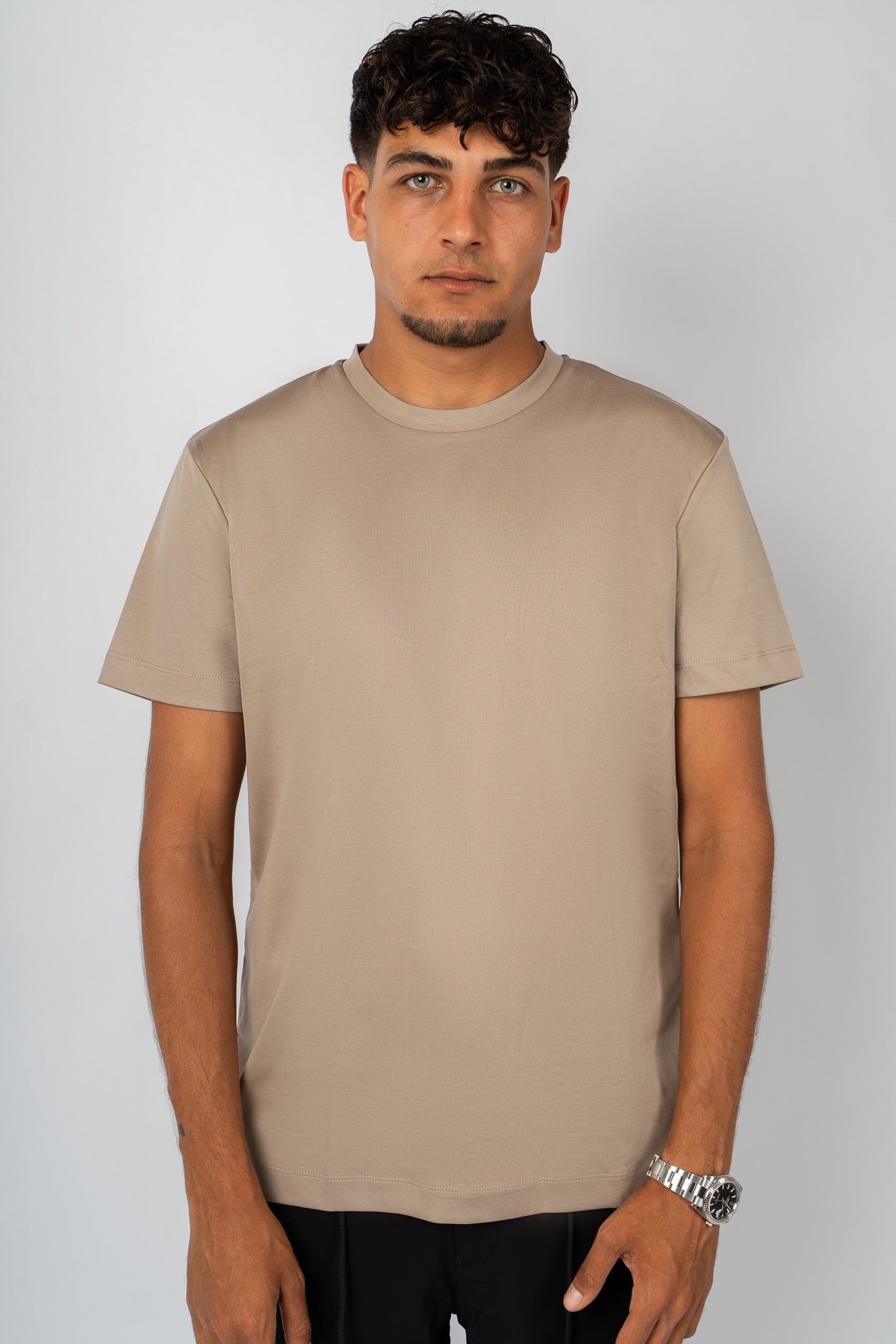 MOONStudios_AlvaroClothing_20260807(020).jpg