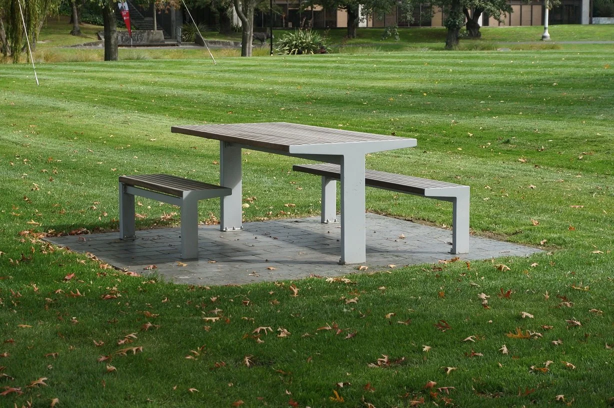 E_06 Victoria Sq.jpg