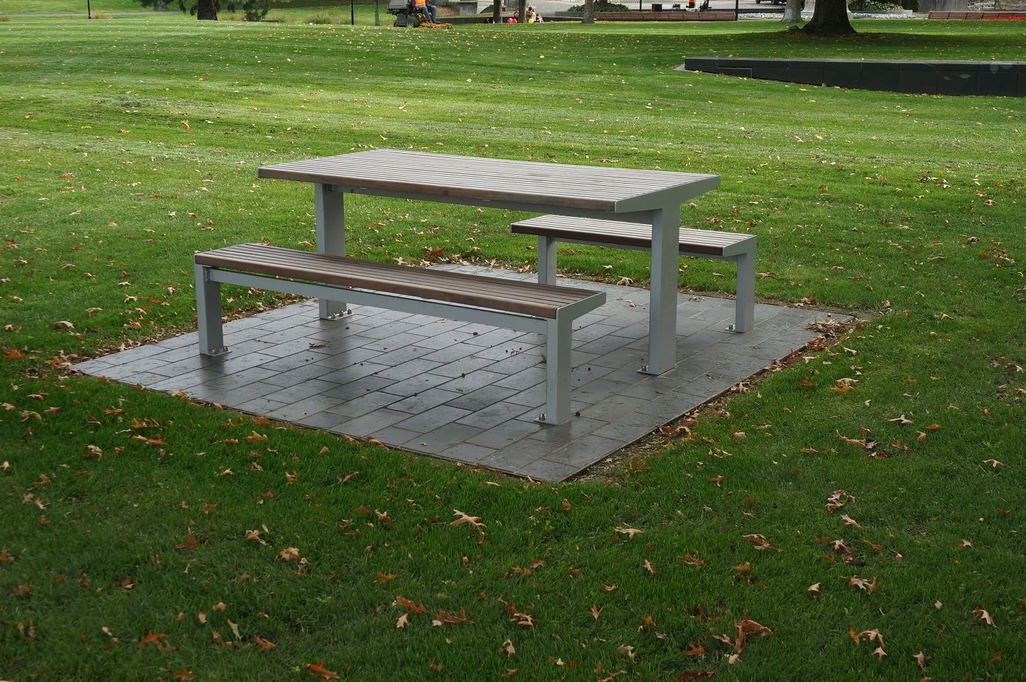 Walkspace E_06 Picic Set.jpg