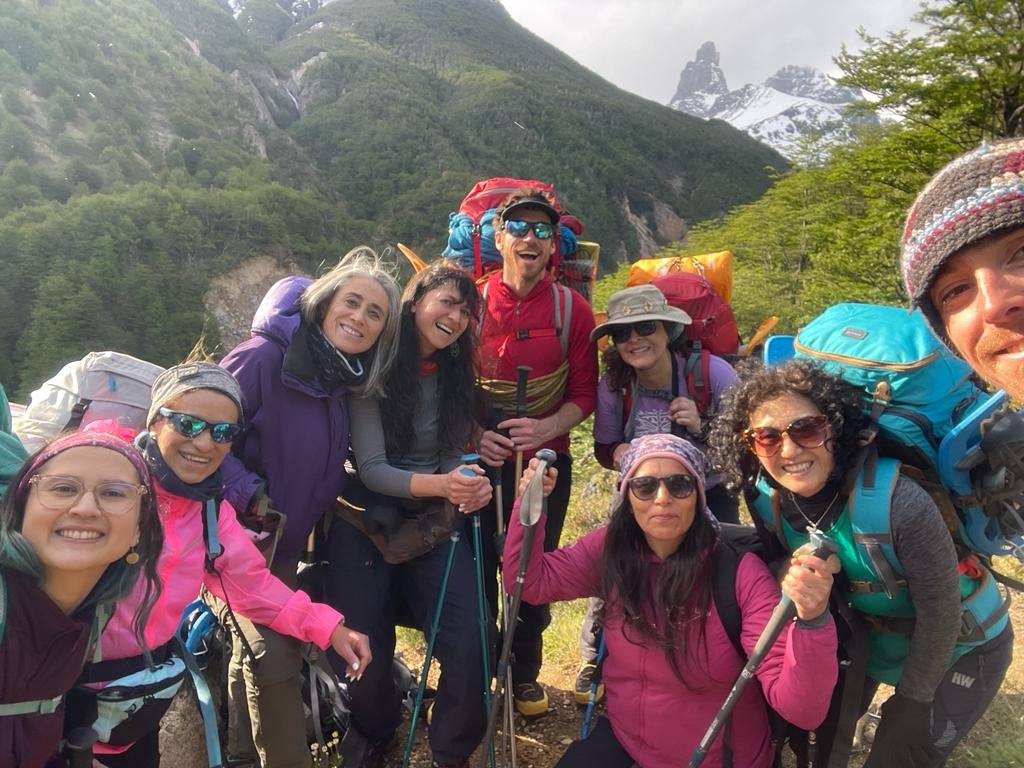 Experiencia de equipo en la montaña, el mejor escenario para desconectar el pioloto automático y reconectar