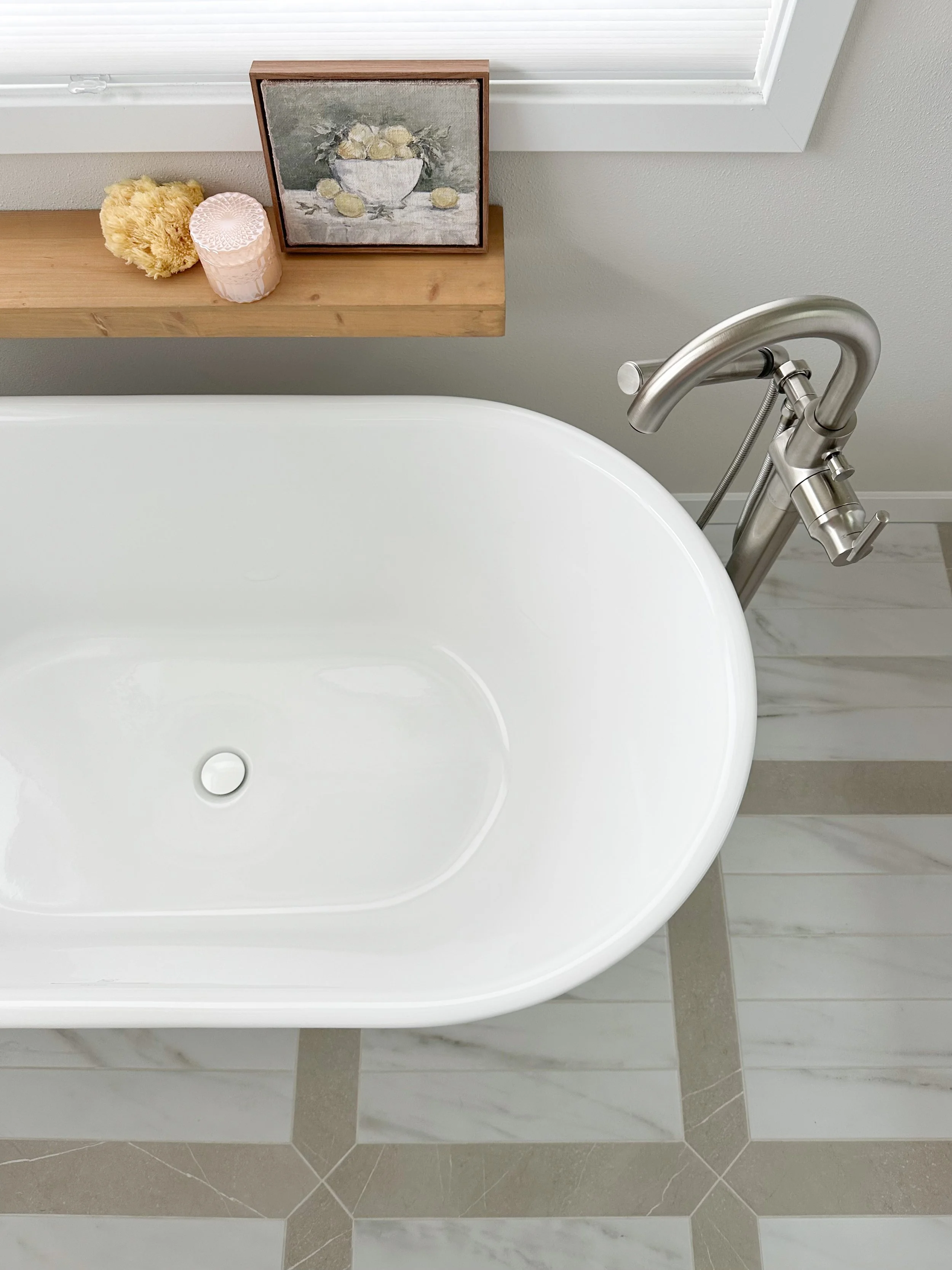 Tub Detail.jpg
