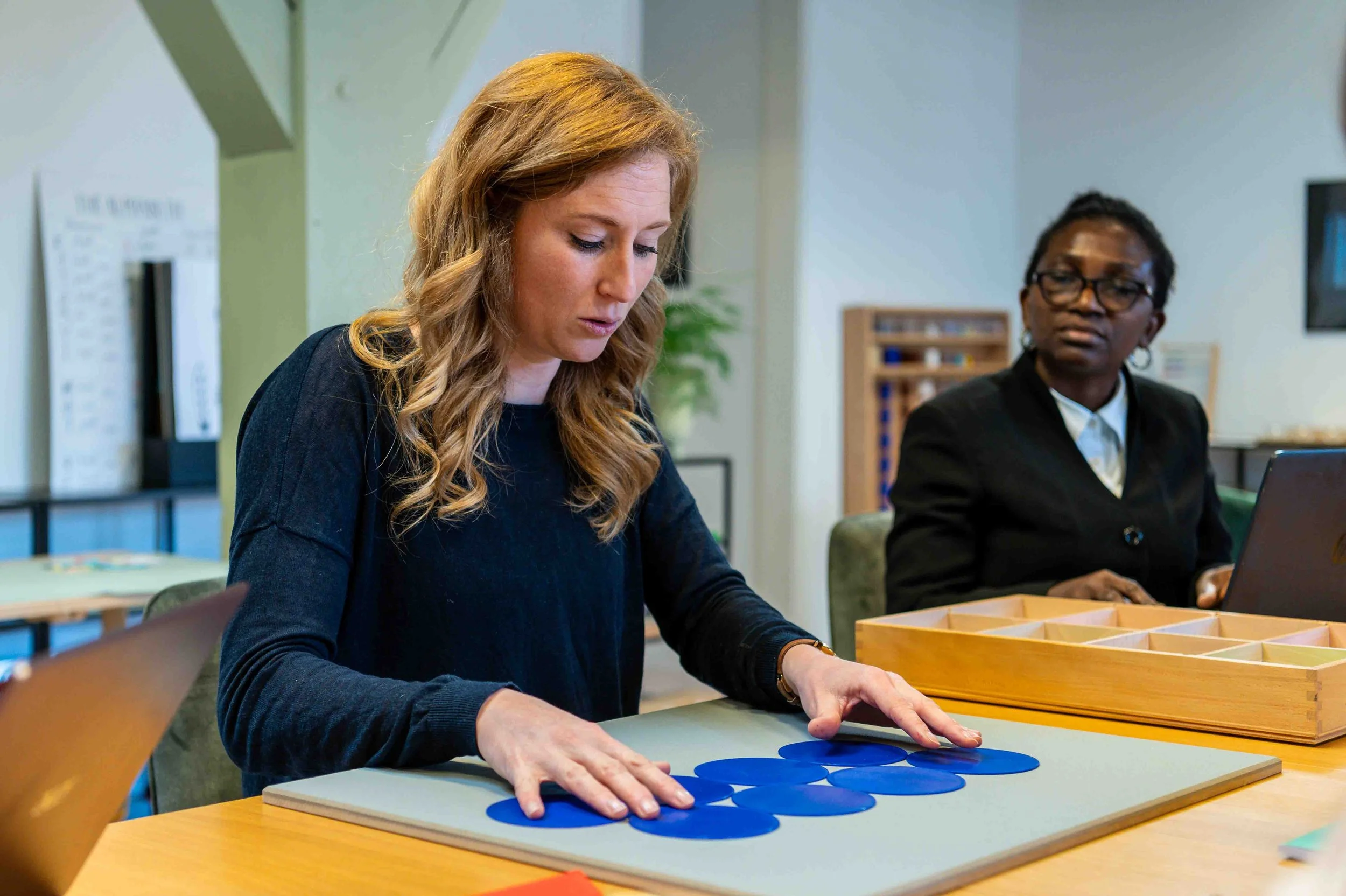 Bo Mynett is an AMI 6-12 Trainer and Montessori specialist in the Netherlands. She gives AMI orientation courses and Diploma Courses in different formats.