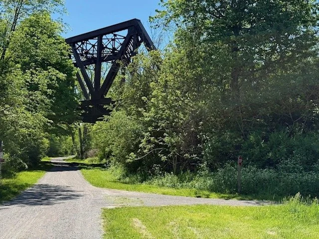 The Lehigh Valley Rail Trail crosses above the Auburn Rail Trail.